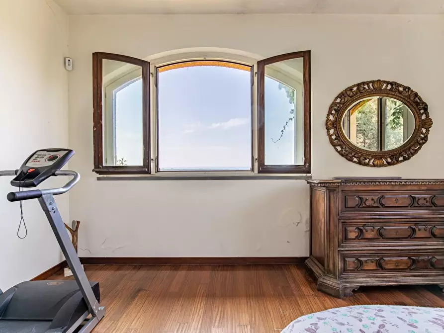 Immagine 40 di Casa semindipendente in vendita  a Massa