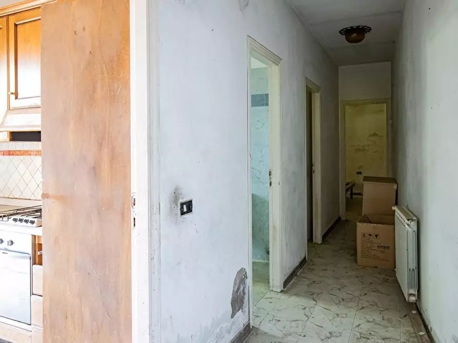 Immagine 105 di Casa semindipendente in vendita  a Massa