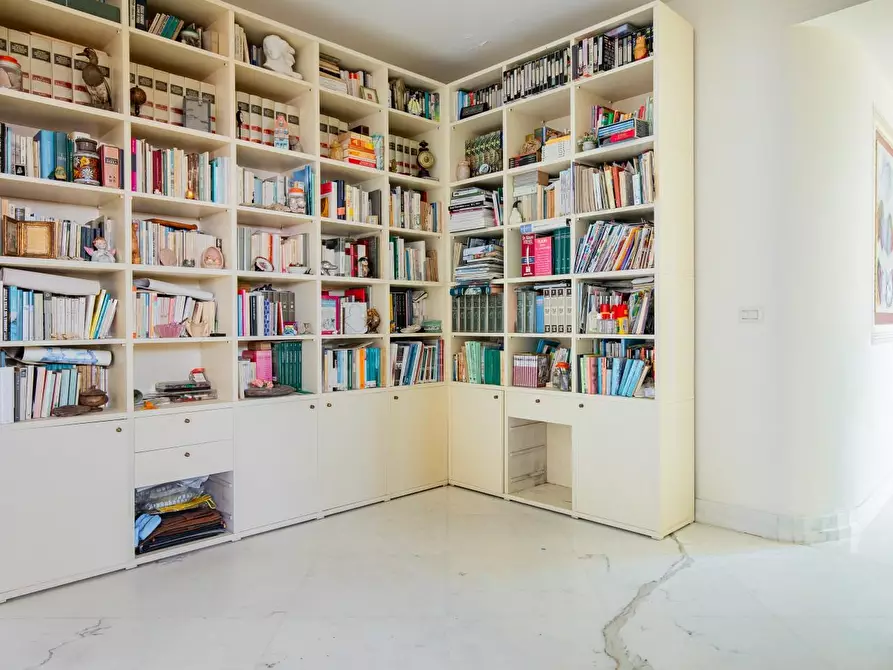 Immagine 72 di Casa semindipendente in vendita  a Massa