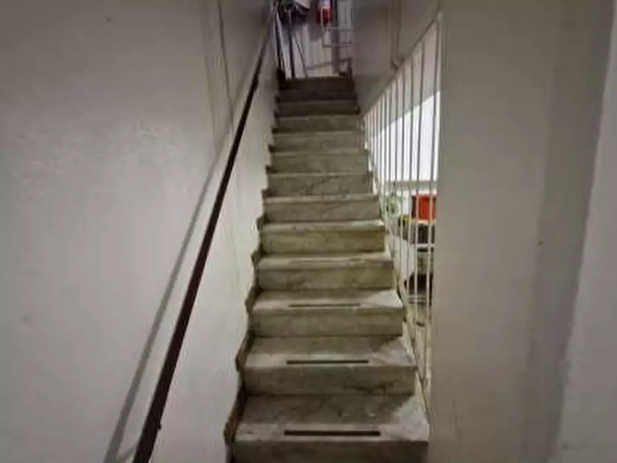 Immagine 6 di Negozio in vendita  a Tortona