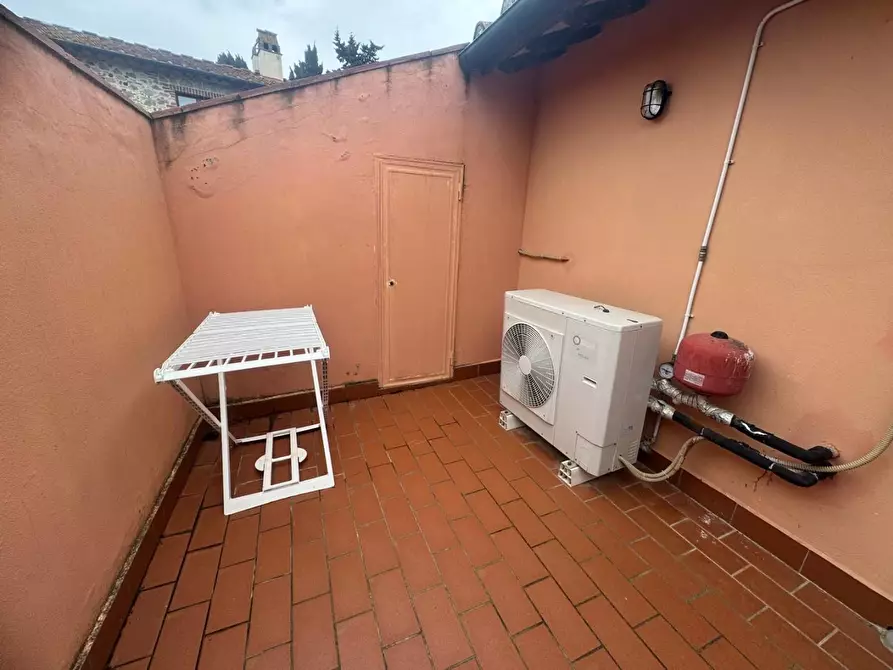 Immagine 21 di Appartamento in vendita  a Campiglia Marittima