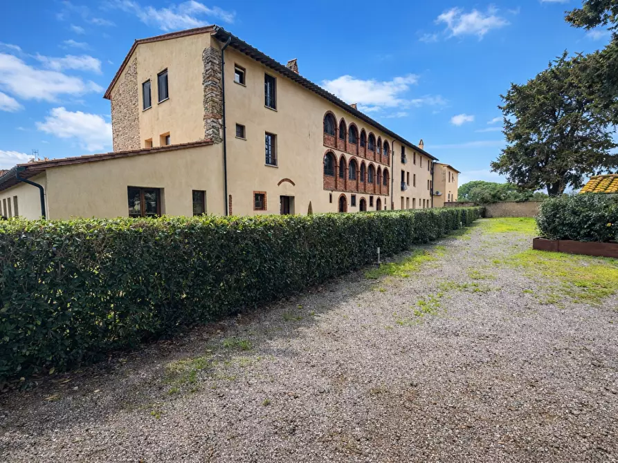 Immagine 25 di Appartamento in vendita  a Campiglia Marittima