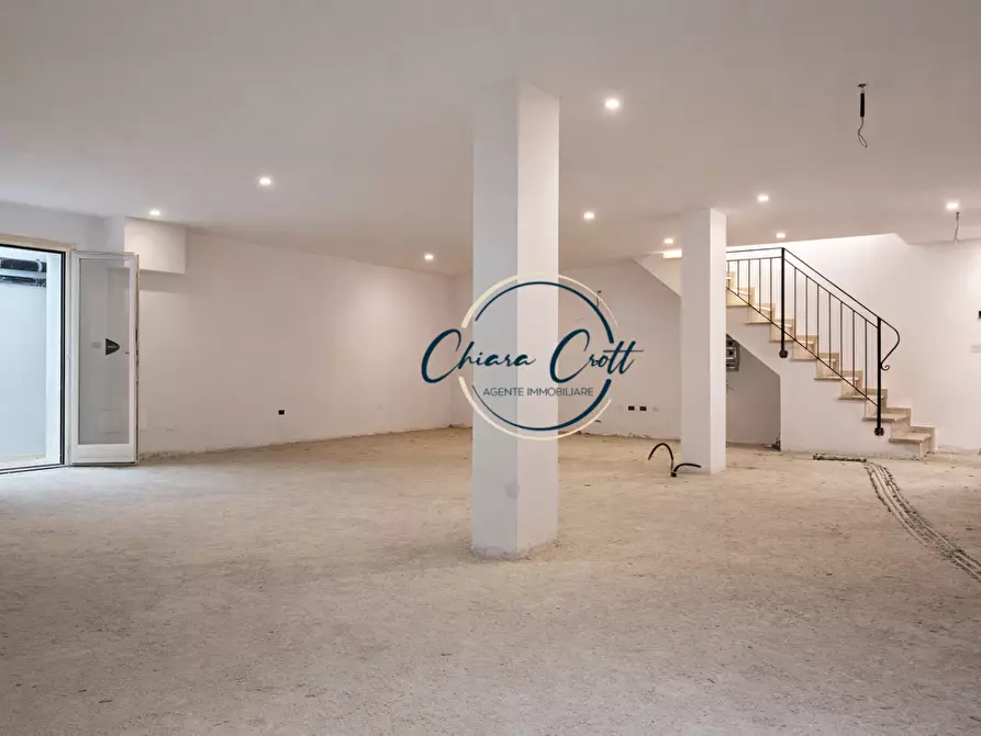 Immagine 6 di Casa bifamiliare in vendita  a Livorno