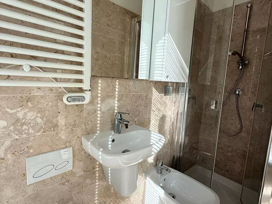 Immagine 15 di Mansarda in vendita  a Pisa