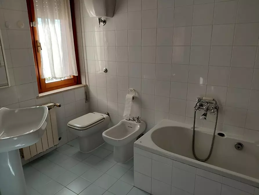 Immagine 19 di Appartamento in vendita  a Siena