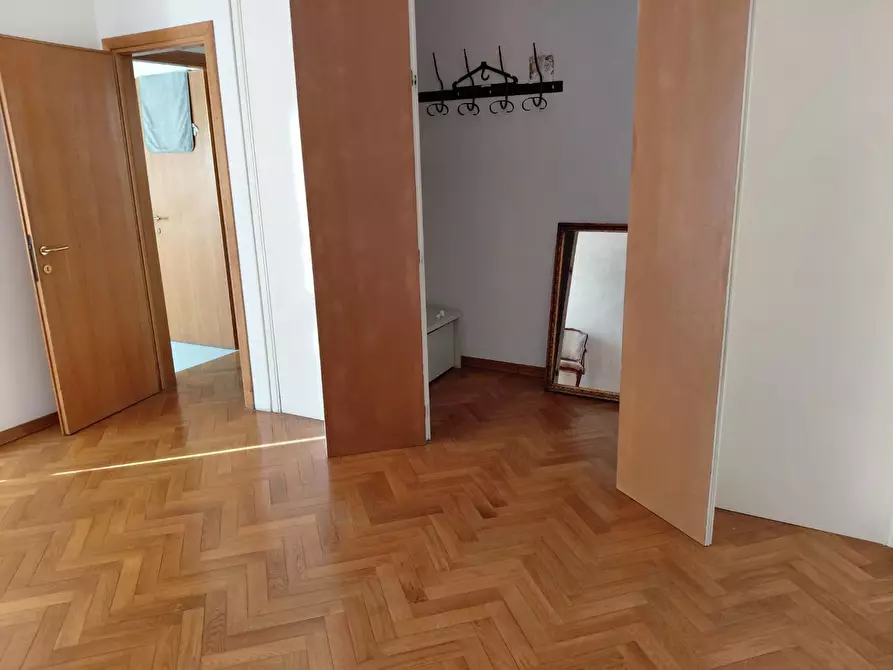 Immagine 24 di Appartamento in vendita  a Siena