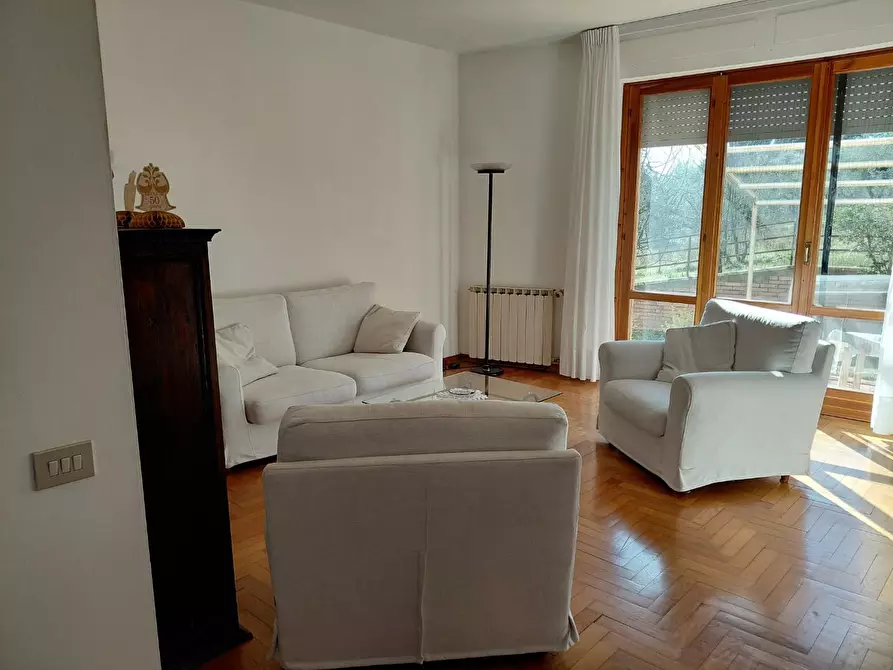 Immagine 3 di Appartamento in vendita  a Siena