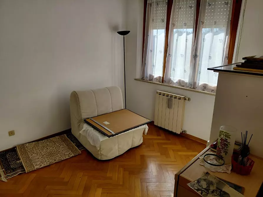 Immagine 13 di Appartamento in vendita  a Siena