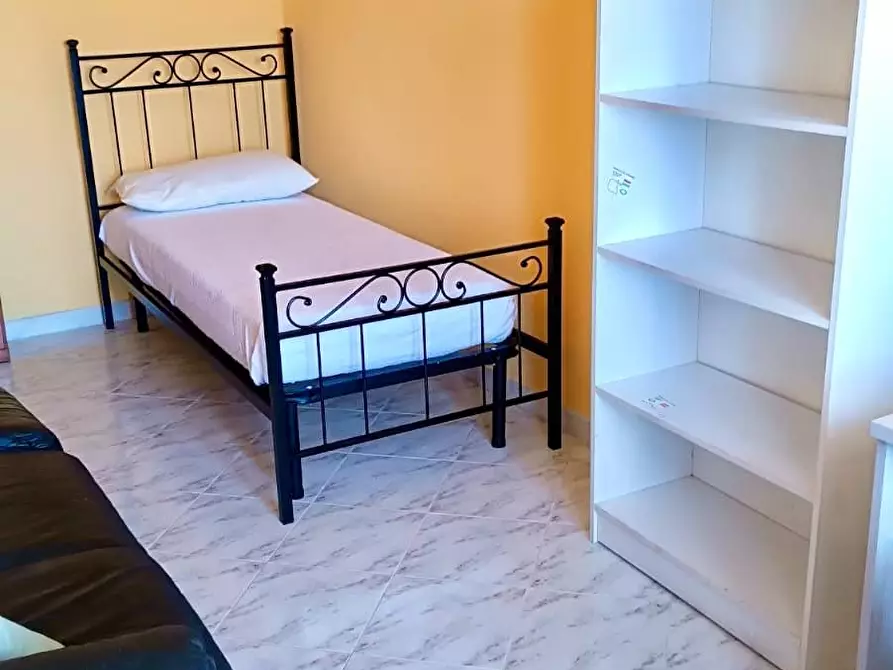 Immagine 18 di Appartamento in affitto  a Siena