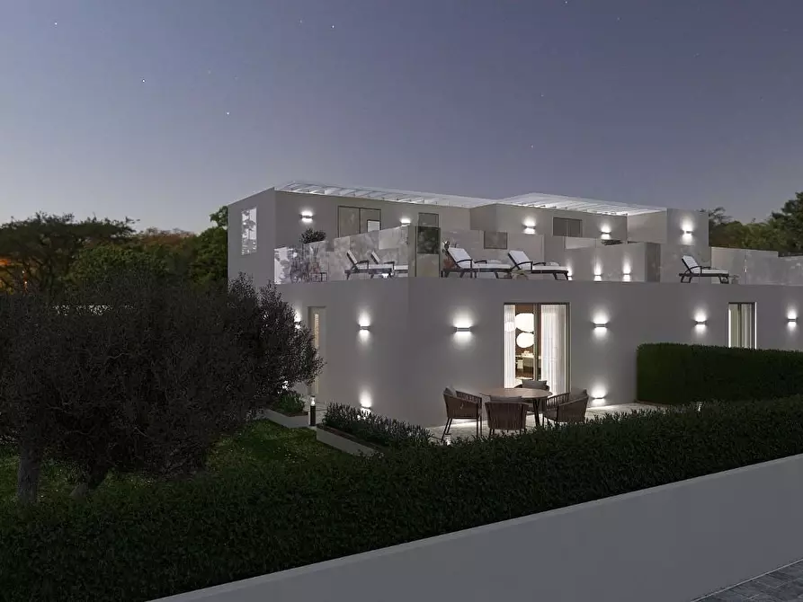 Immagine 9 di Villetta a schiera in vendita  a Lecce