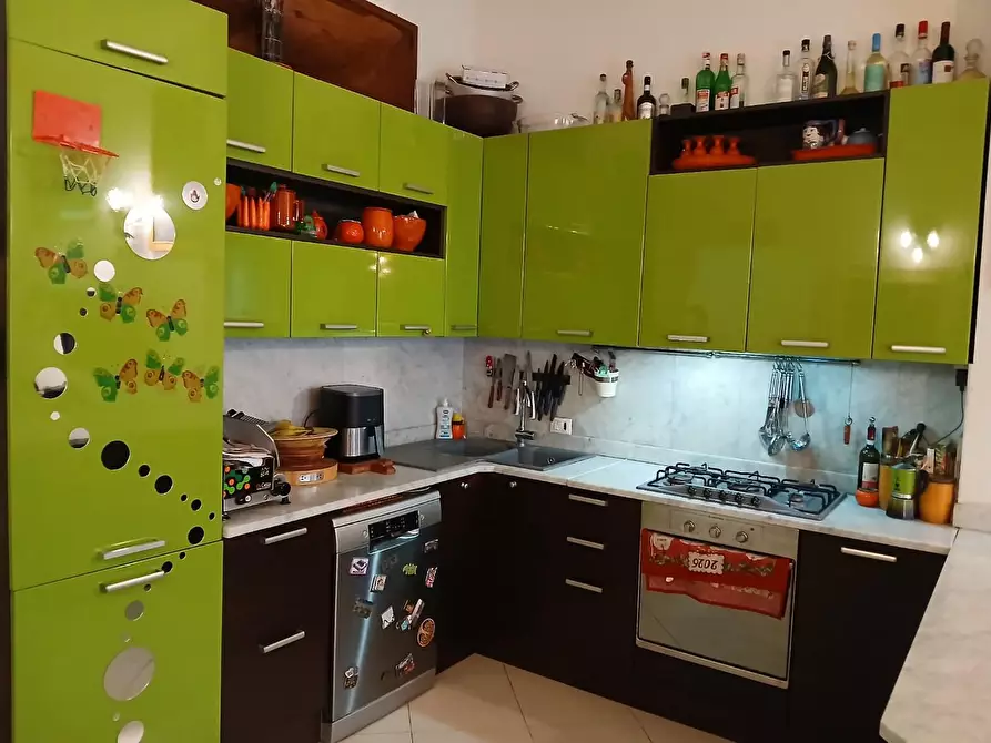 Immagine 6 di Appartamento in vendita  a Viareggio