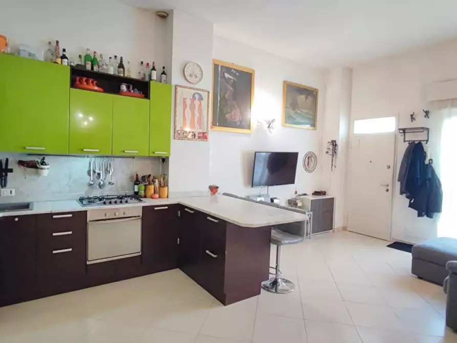 Immagine 3 di Appartamento in vendita  a Viareggio