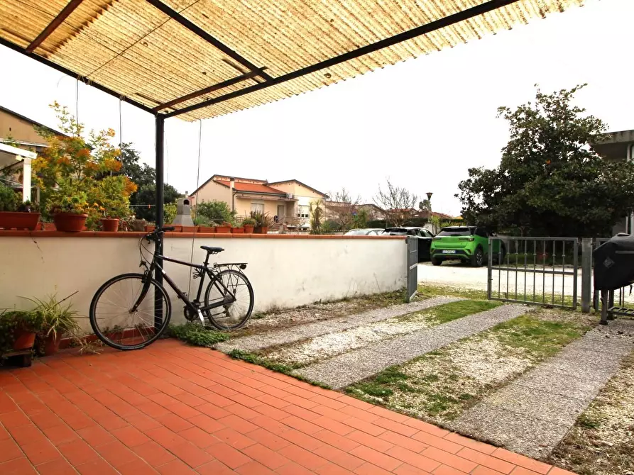 Immagine 6 di Appartamento in vendita  a Pisa