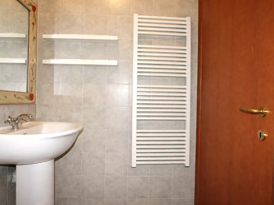 Immagine 17 di Appartamento in vendita  a Pisa