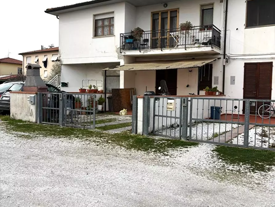 Immagine 1 di Appartamento in vendita  a Pisa