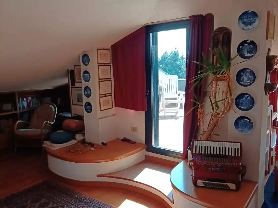 Immagine 11 di Appartamento in vendita  a Pontedera