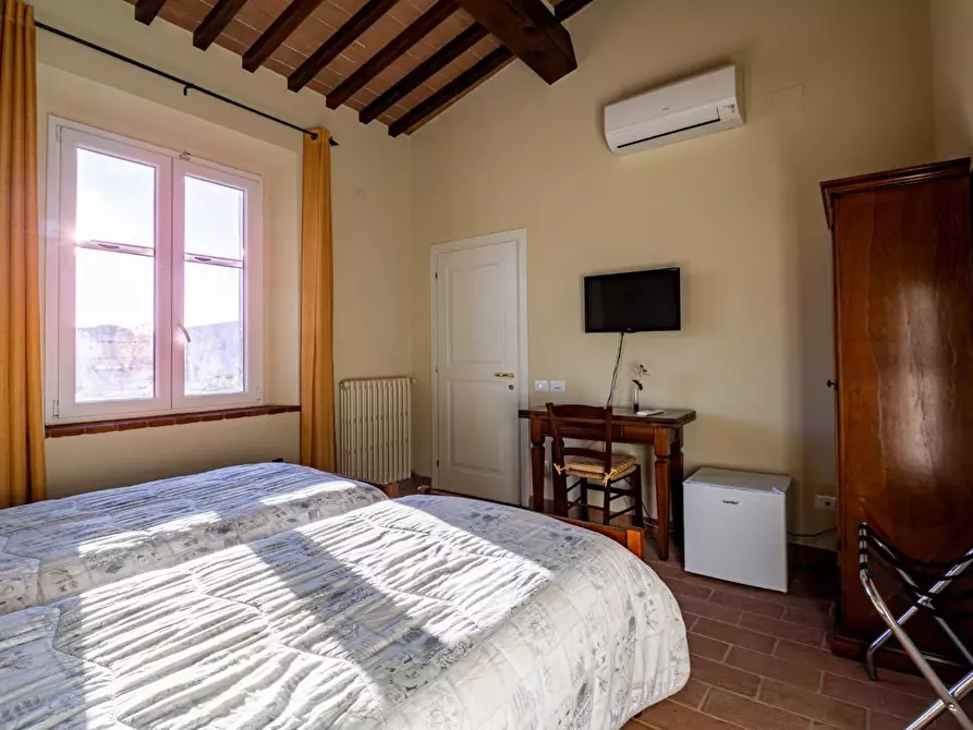 Immagine 16 di Casa colonica in vendita  a Vicopisano