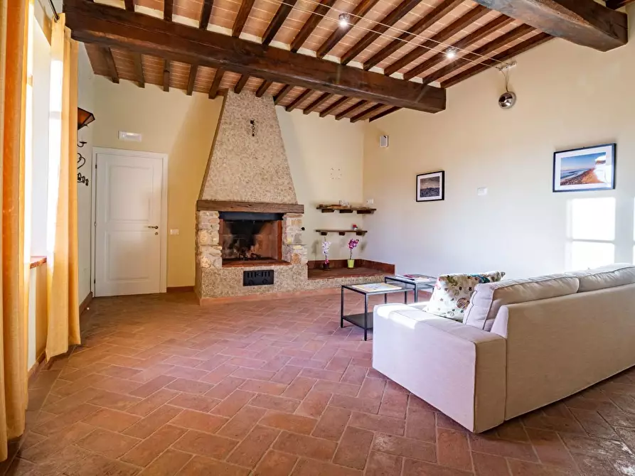 Immagine 14 di Casa colonica in vendita  a Vicopisano