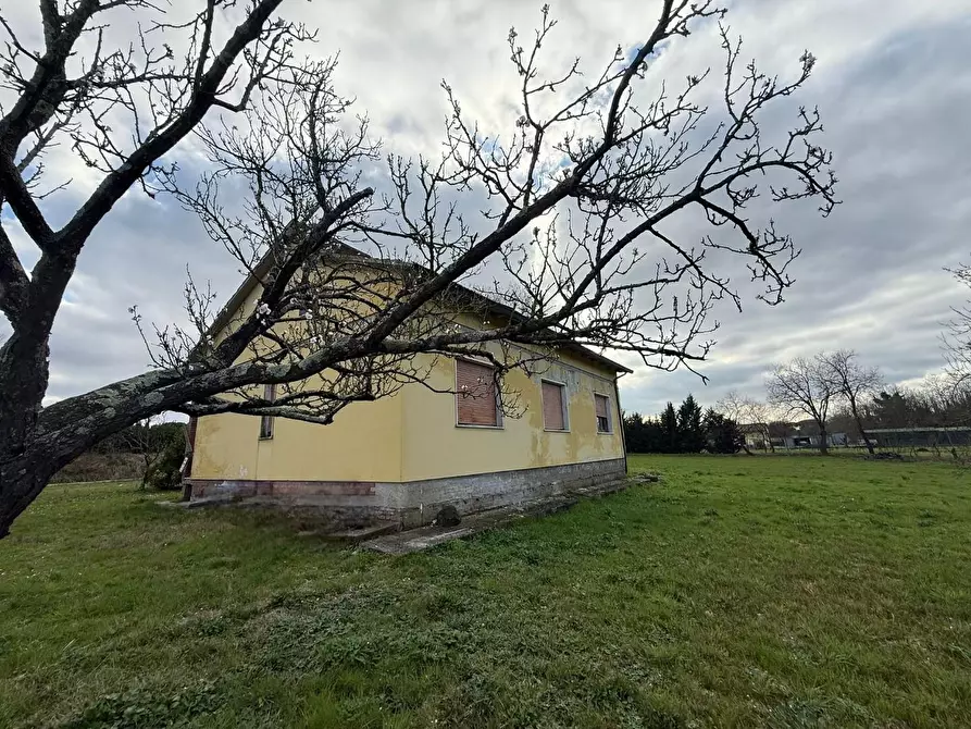 Immagine 1 di Villa in vendita  a Fucecchio
