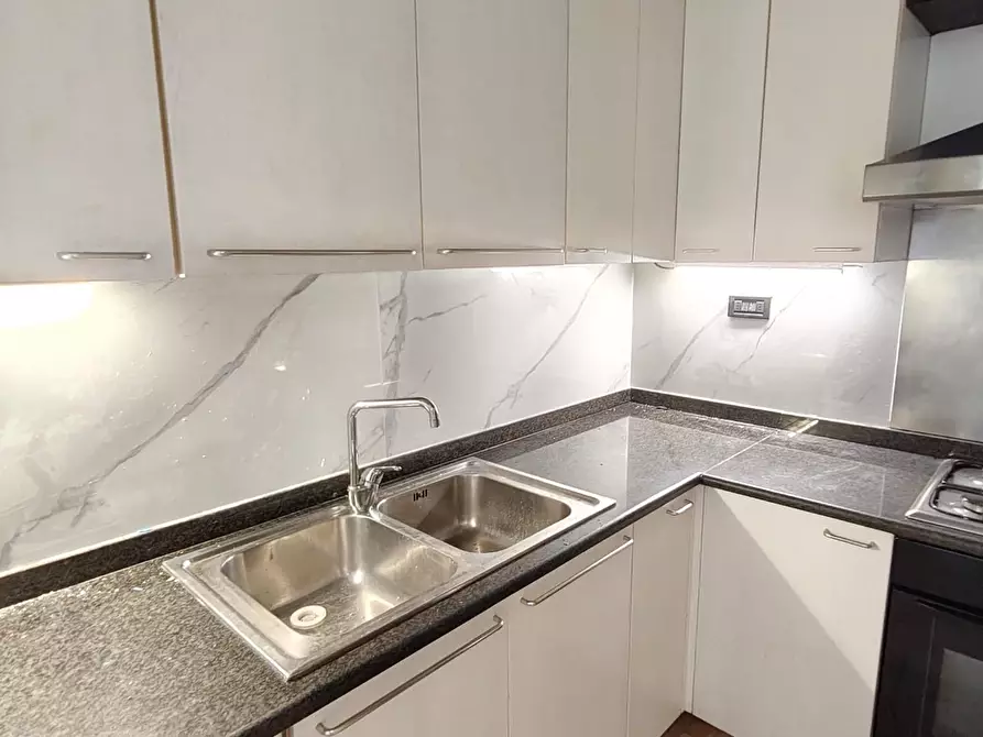 Immagine 7 di Appartamento in affitto  a Lecce