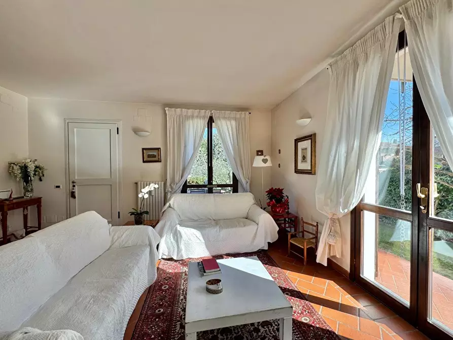 Immagine 2 di Casa bifamiliare in vendita  a Ponsacco