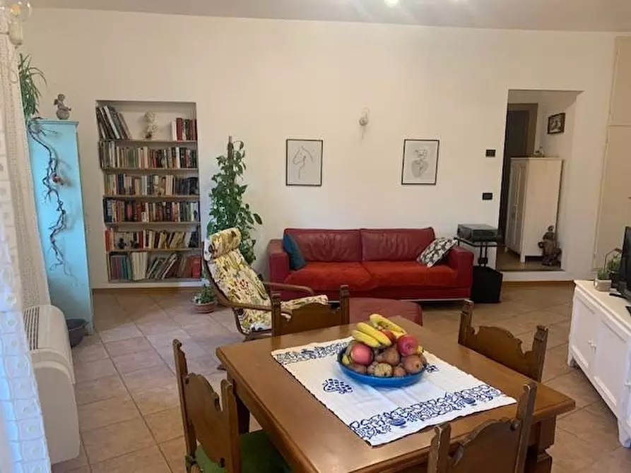 Immagine 6 di Appartamento in vendita  a Massa E Cozzile