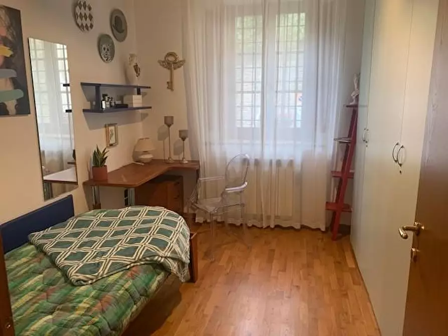 Immagine 11 di Appartamento in vendita  a Massa E Cozzile