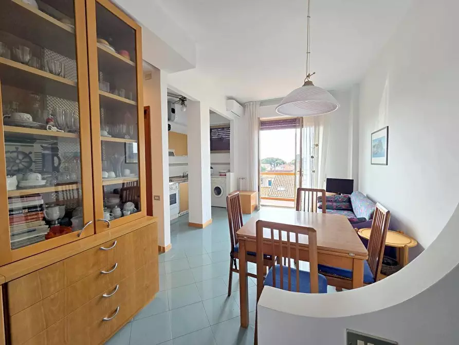 Immagine 2 di Appartamento in vendita  a Massa