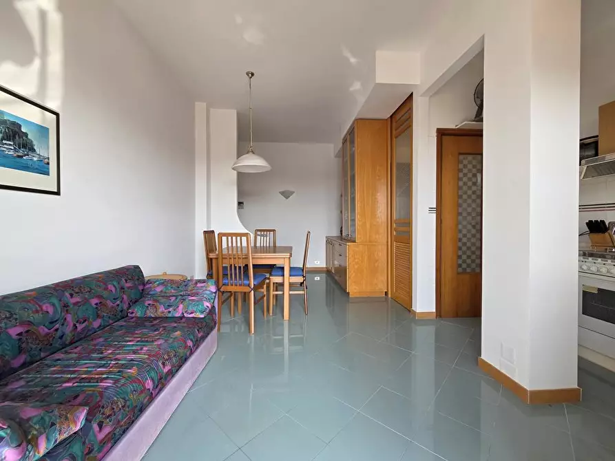 Immagine 10 di Appartamento in vendita  a Massa