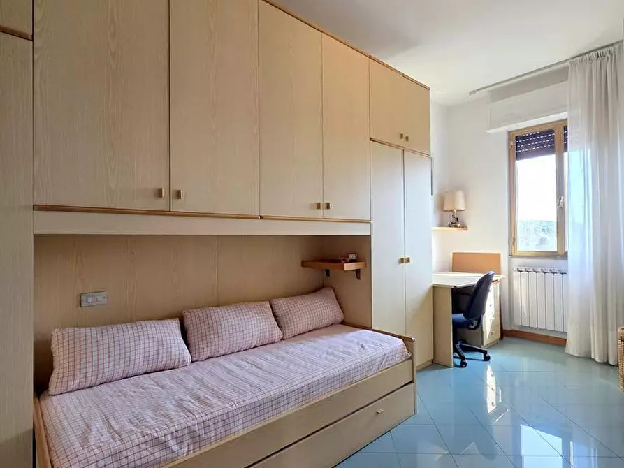 Immagine 14 di Appartamento in vendita  a Massa