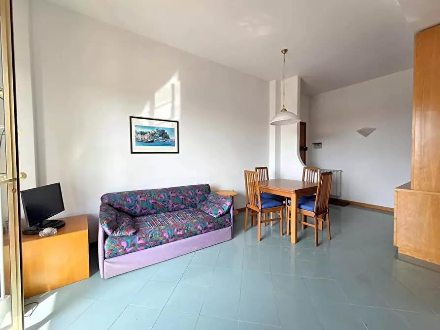 Immagine 11 di Appartamento in vendita  a Massa