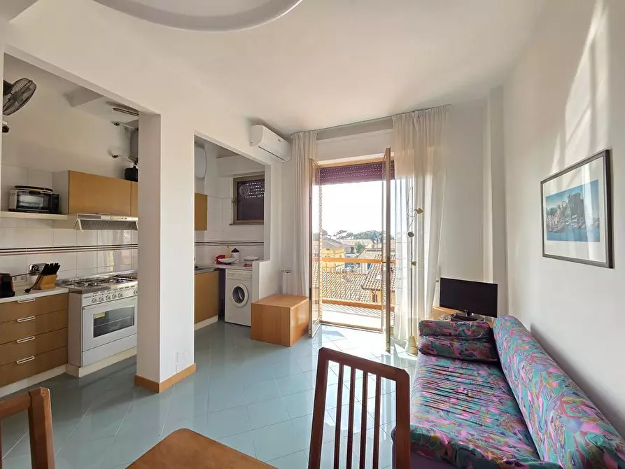 Immagine 3 di Appartamento in vendita  a Massa