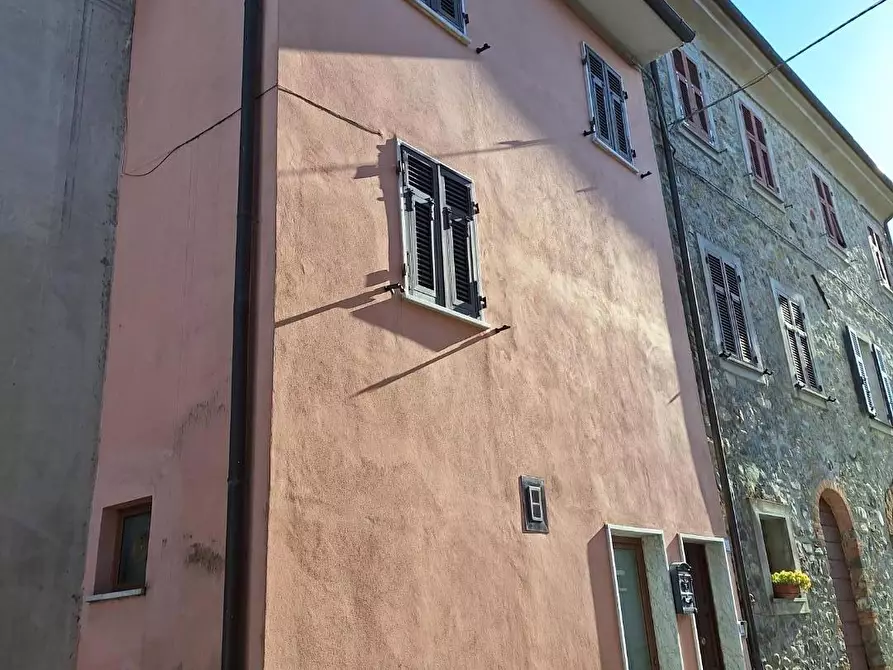 Immagine 2 di Casa semindipendente in vendita  a Tresana