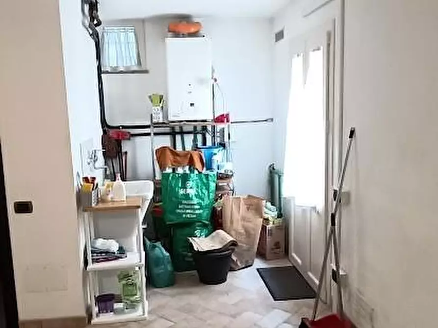 Immagine 8 di Villa in vendita  a San Giuliano Terme