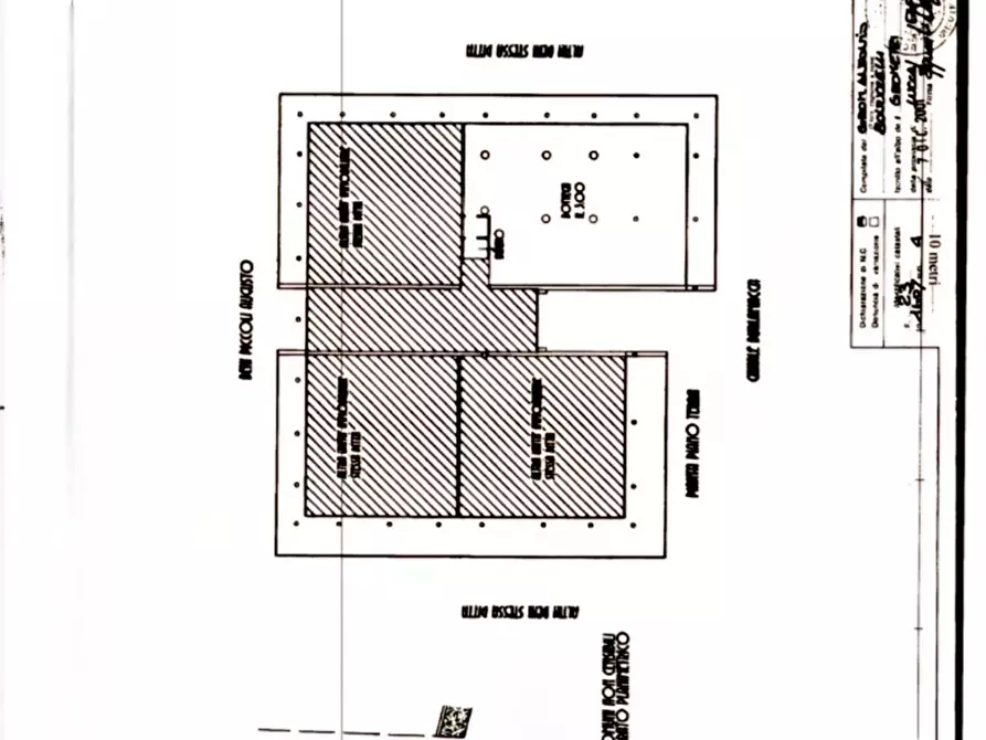 Immagine 16 di Locale commerciale in vendita  a Viareggio