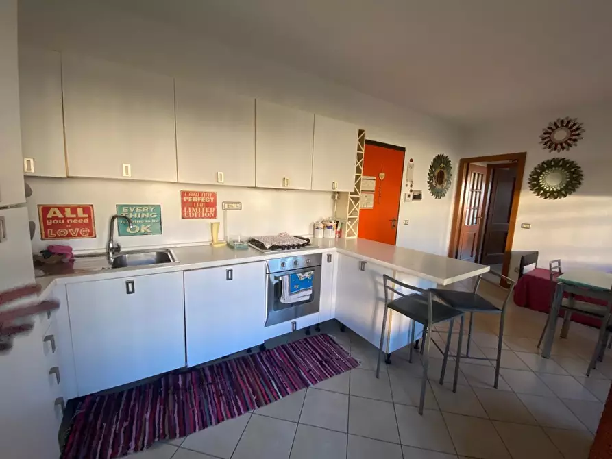 Immagine 2 di Appartamento in vendita  a Pisa