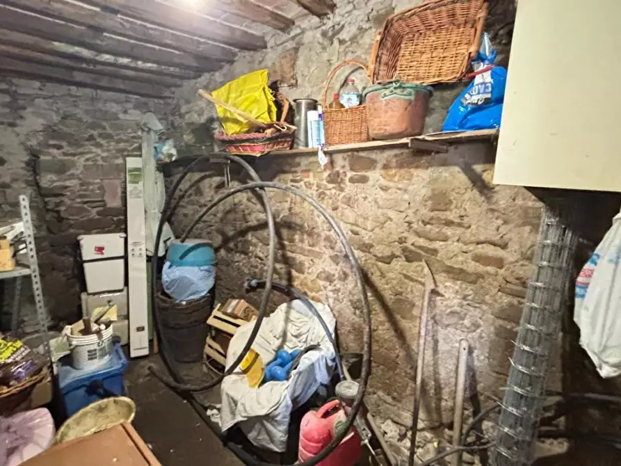 Immagine 6 di Deposito in vendita  a Capannori