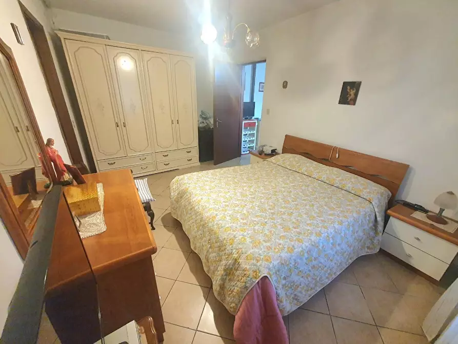 Immagine 21 di Casa indipendente in vendita  a Lucca