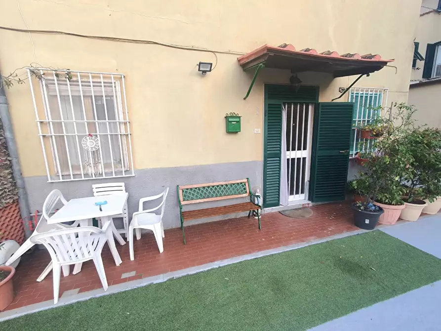 Immagine 5 di Casa indipendente in vendita  a Lucca