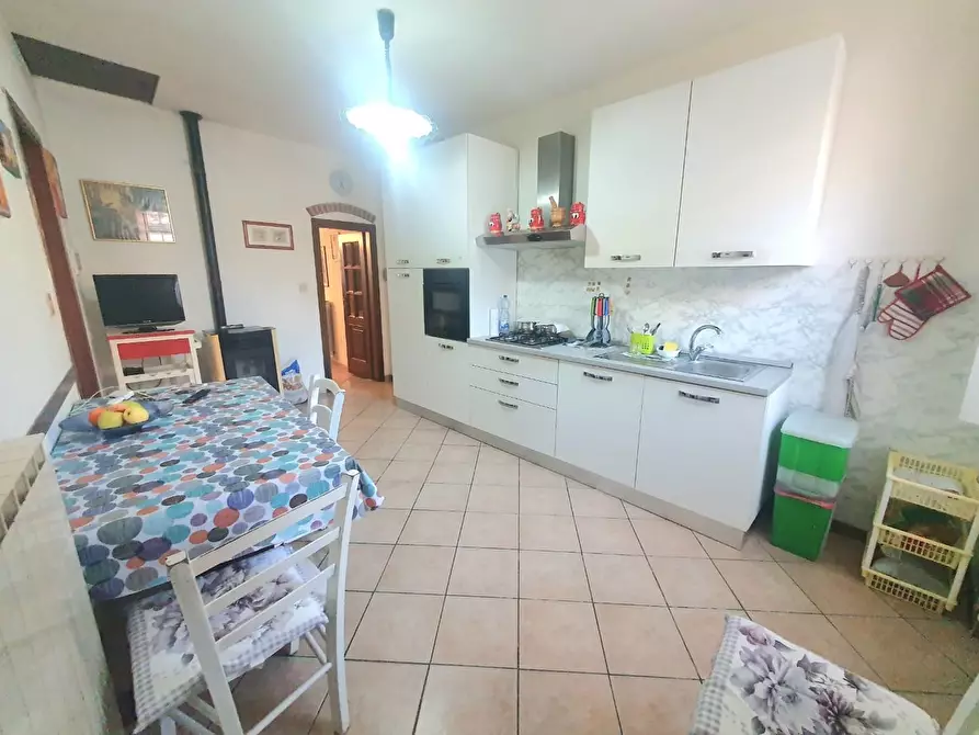 Immagine 17 di Casa indipendente in vendita  a Lucca