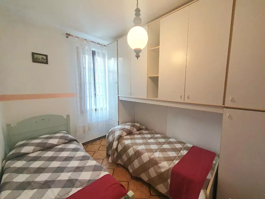 Immagine 34 di Casa indipendente in vendita  a Lucca