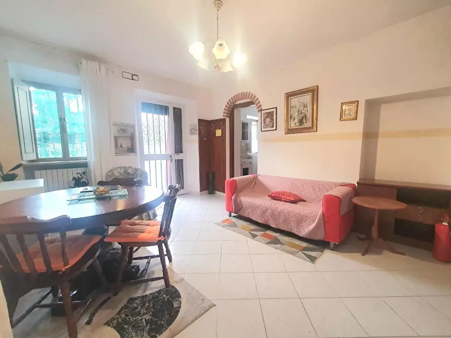 Immagine 3 di Casa indipendente in vendita  a Lucca