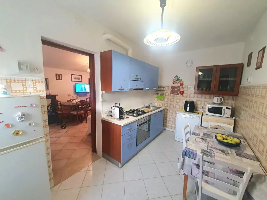 Immagine 8 di Casa indipendente in vendita  a Lucca