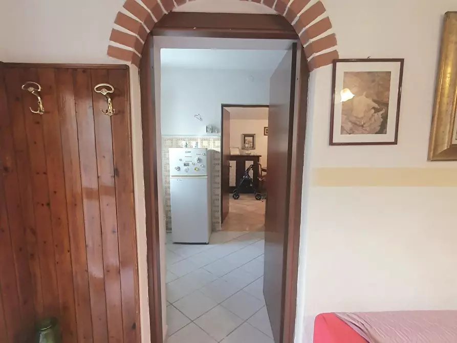 Immagine 7 di Casa indipendente in vendita  a Lucca