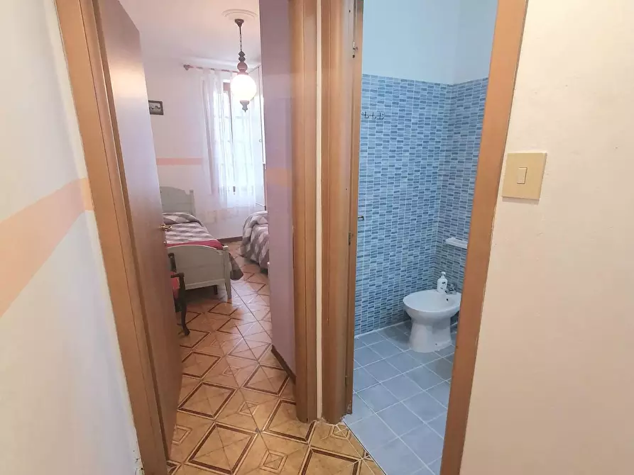 Immagine 30 di Casa indipendente in vendita  a Lucca