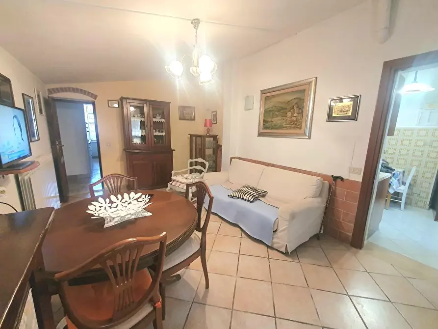 Immagine 13 di Casa indipendente in vendita  a Lucca