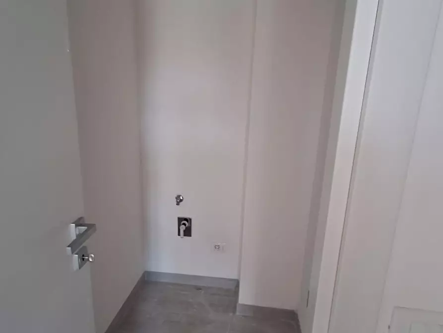 Immagine 7 di Appartamento in vendita  a Carrara