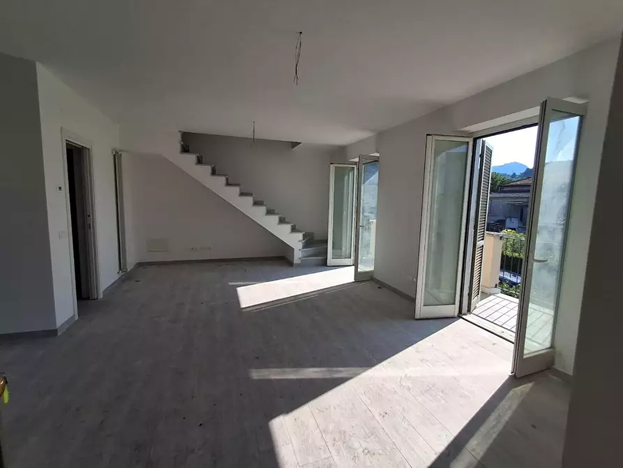 Immagine 5 di Appartamento in vendita  a Carrara
