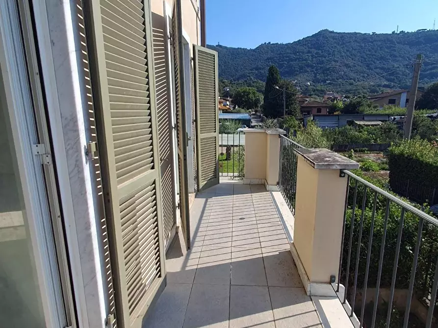 Immagine 6 di Appartamento in vendita  a Carrara