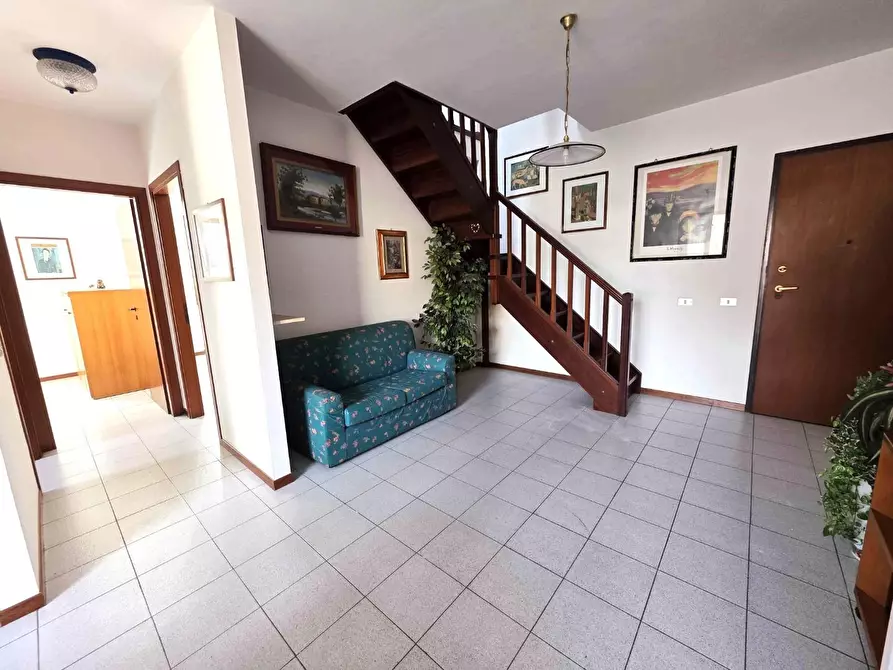 Immagine 7 di Appartamento in vendita  a Massa